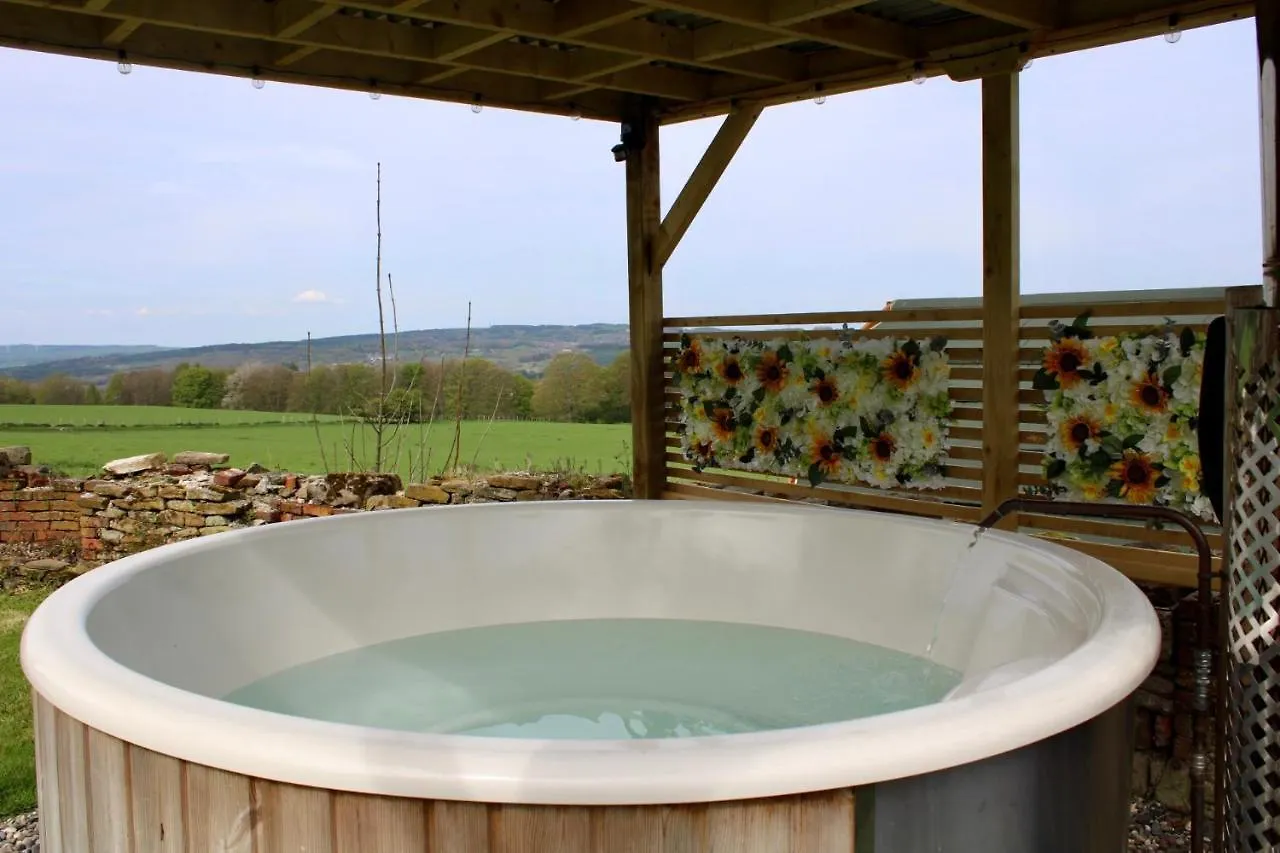 West Wood Yurts Ltd Hotel Newcastle upon Tyne 0*,